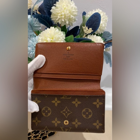 SD1000 | Louis Vuitton Tressor Wallet GUC - Picture 6 of 15